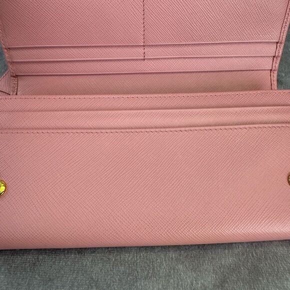 PRADA Saffiano Metal Continental Flap Wallet Orchidea with Small Chain Wallet - Picture 9 of 16